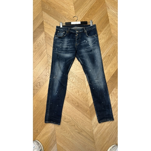 Jean REF 8